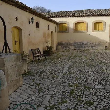 Zottopera Hotell