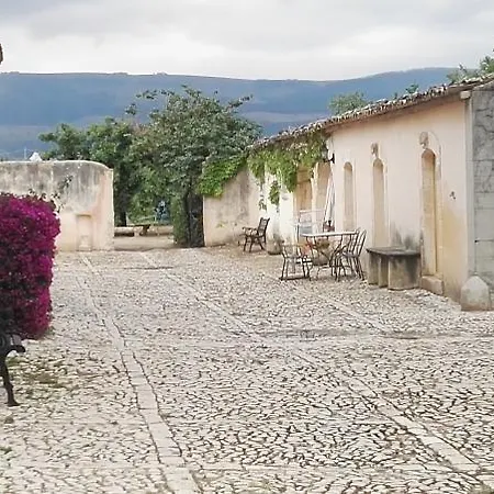 Zottopera Otel