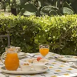 Zottopera Отель 3*