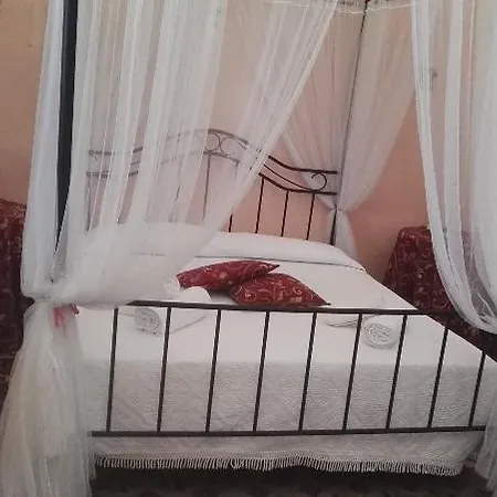 Zottopera מלון 3*